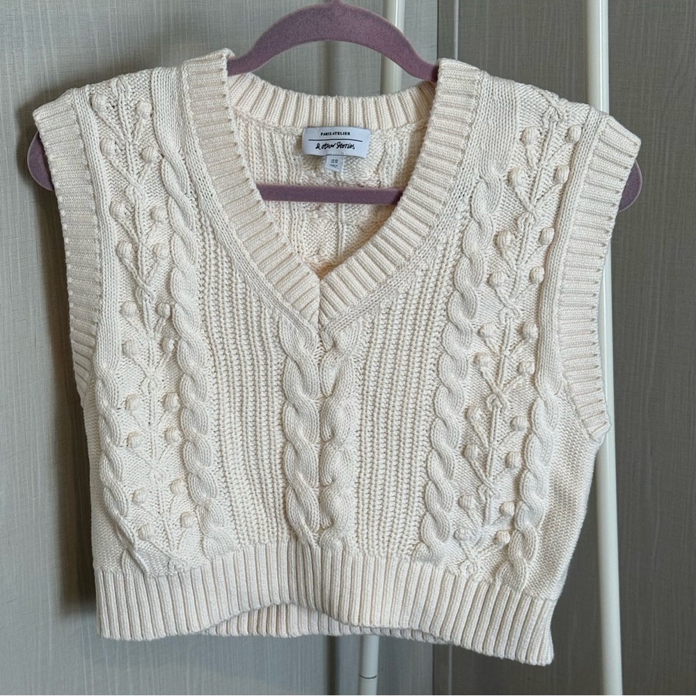 & Other Stories Ivory Cable Knit V-Neck Sweater Vest